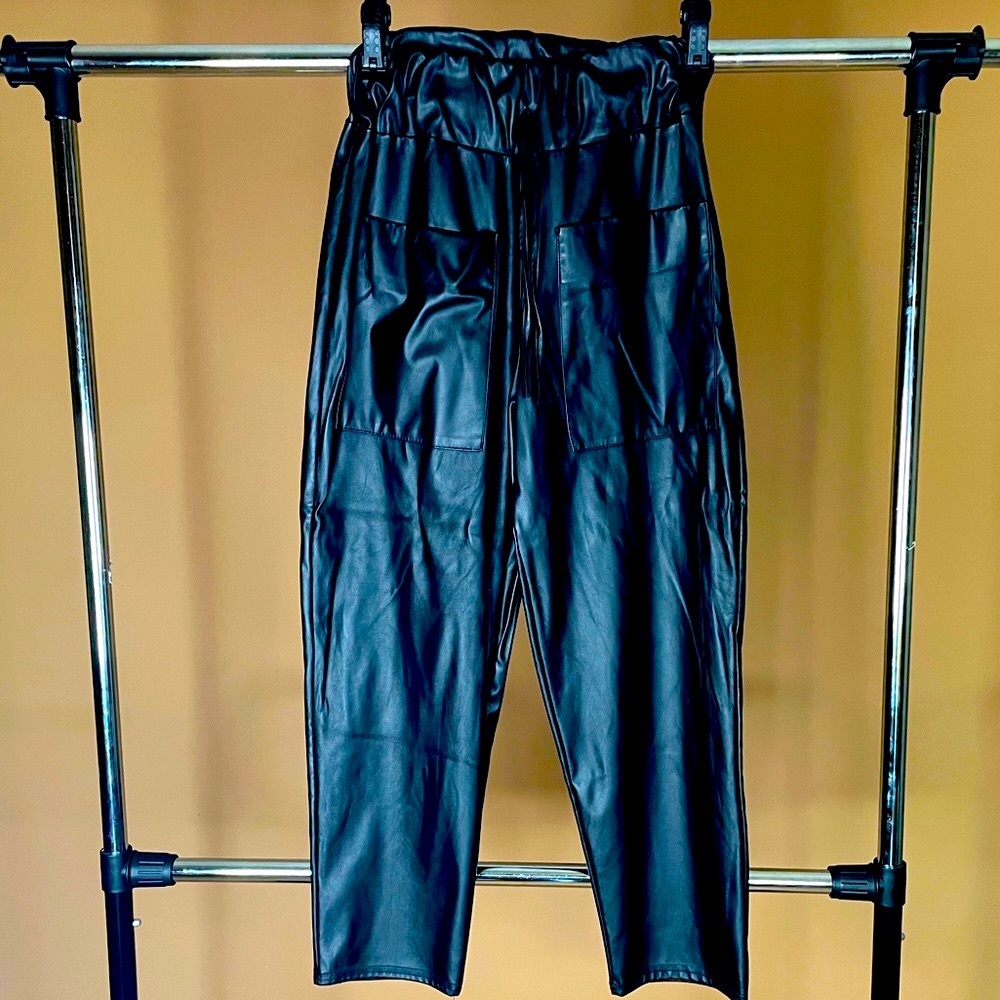 PLT FAUX LEATHER PANTS BLACK SIZE 4